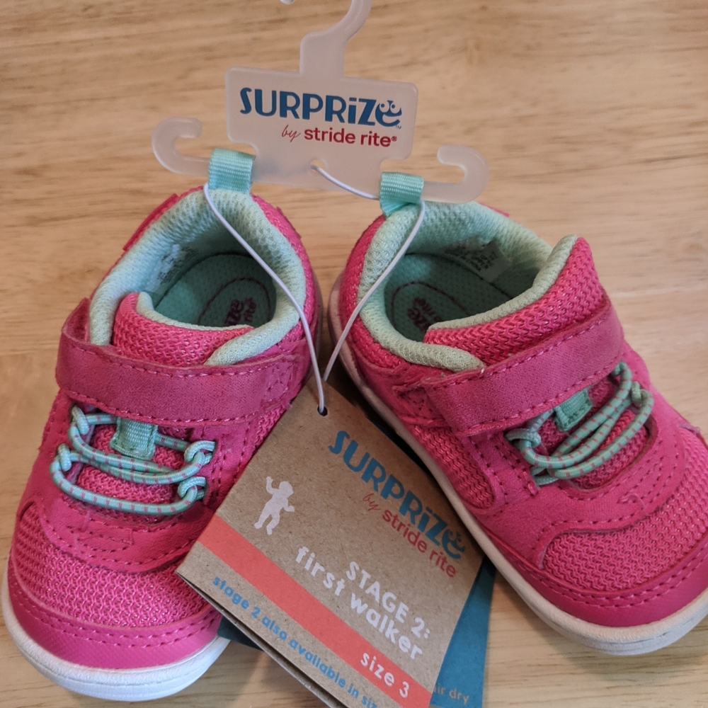 👟NWT Size 3 Stride Rite Surprize Brand Pink Shoes